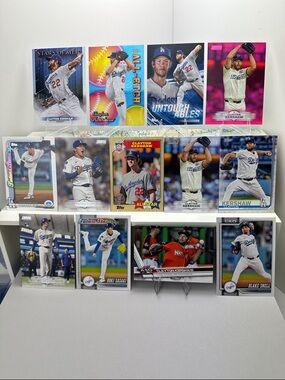 Clayton Kershaw w/ Sasaki rookie card + Yamamoto, Snell Dodgers lot of 13